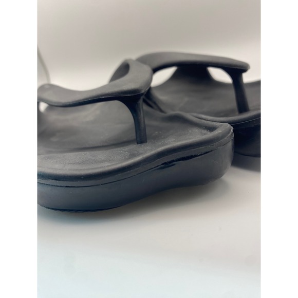 Crocs Black‎ Flip Flop Sandals Comfort Everyday Women - Picture 2 of 5